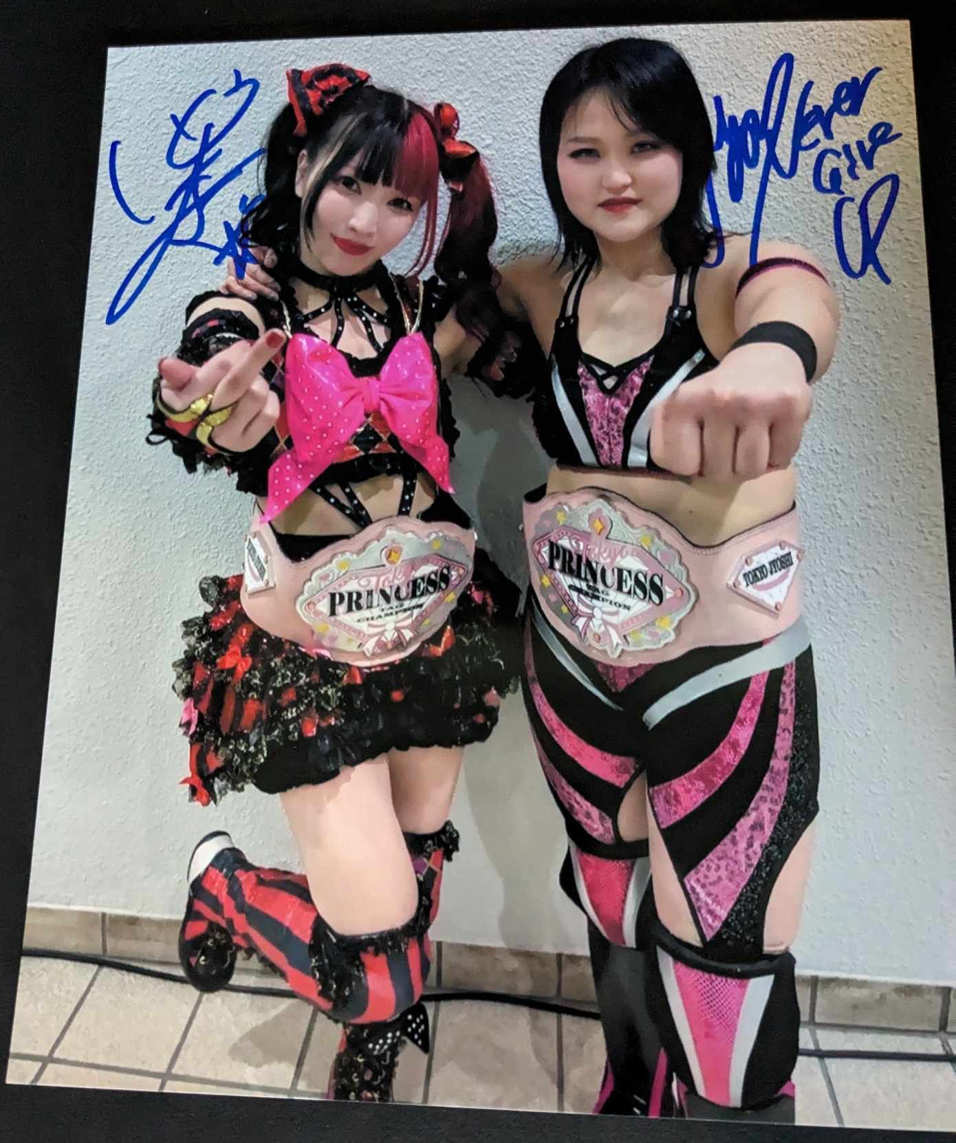Maki Itoh & Miyu Yamashita Pose 2 Signed Photo COA