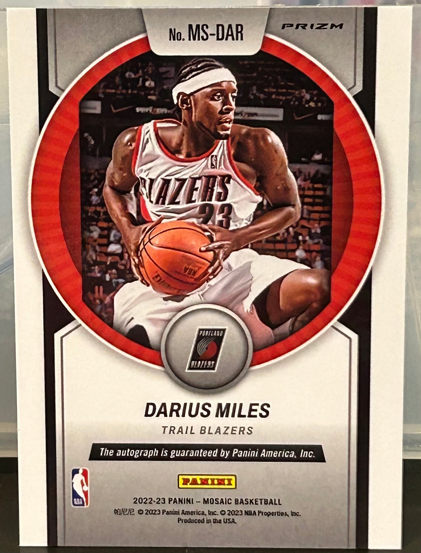 + Darius Miles 2022-23 Panini Mosaic “Scripts” Green Cracked Ice Auto Card