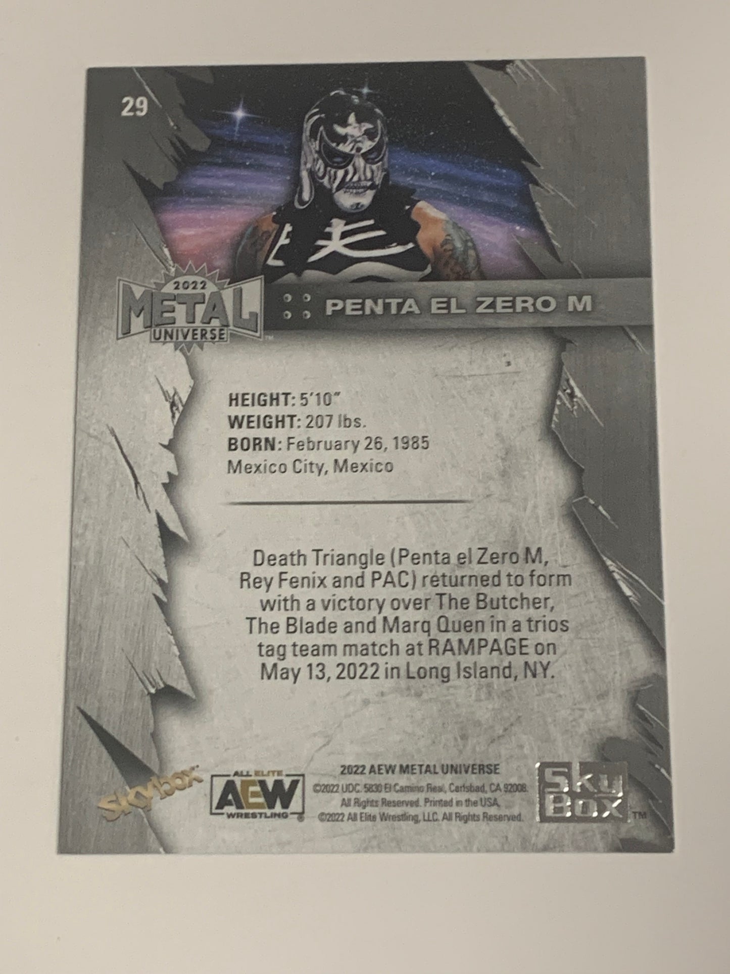 Penta El Zero M 2022 AEW Skybox Metal Universe Card (Lucha Bros)
