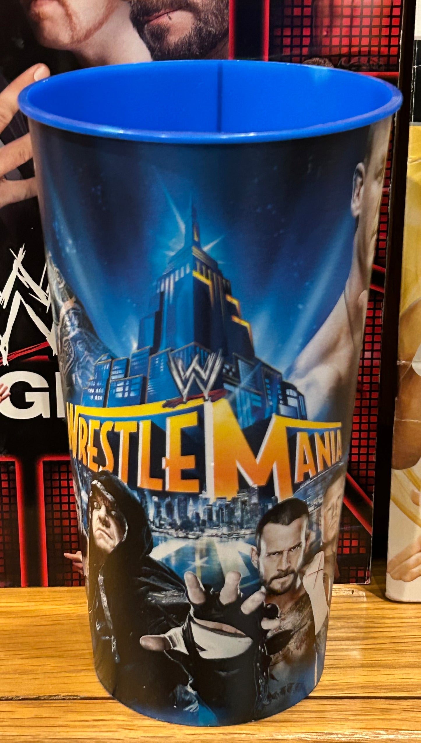 * WWE Wrestlemania 28 Official Collectibles Cup (John Cena, The Rock)
