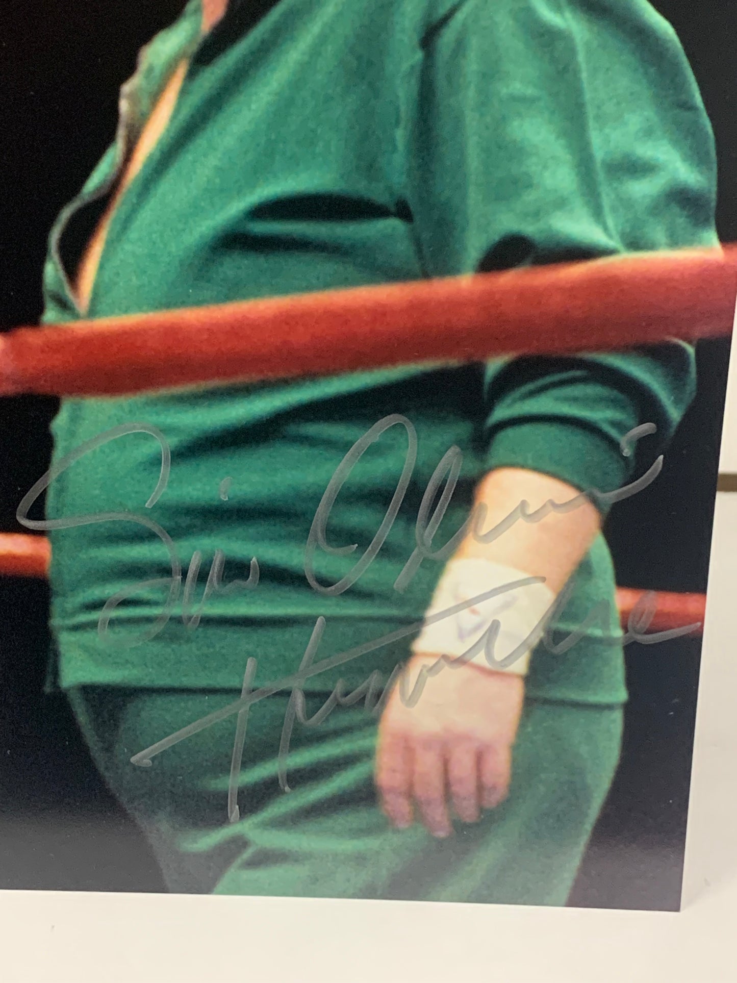 Sir Oliver Humperdink Signed 8x10 Color Photo COA