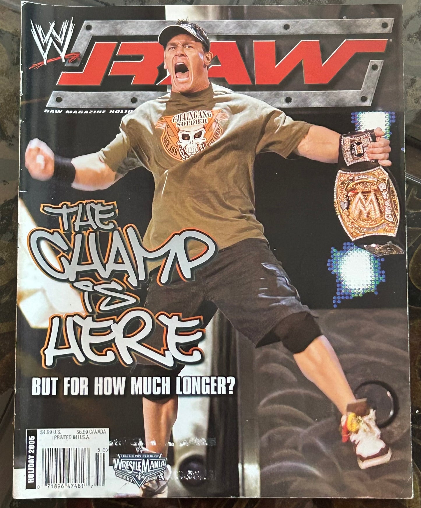 * WWE RAW Magazine Holiday 2005 (John Cena)