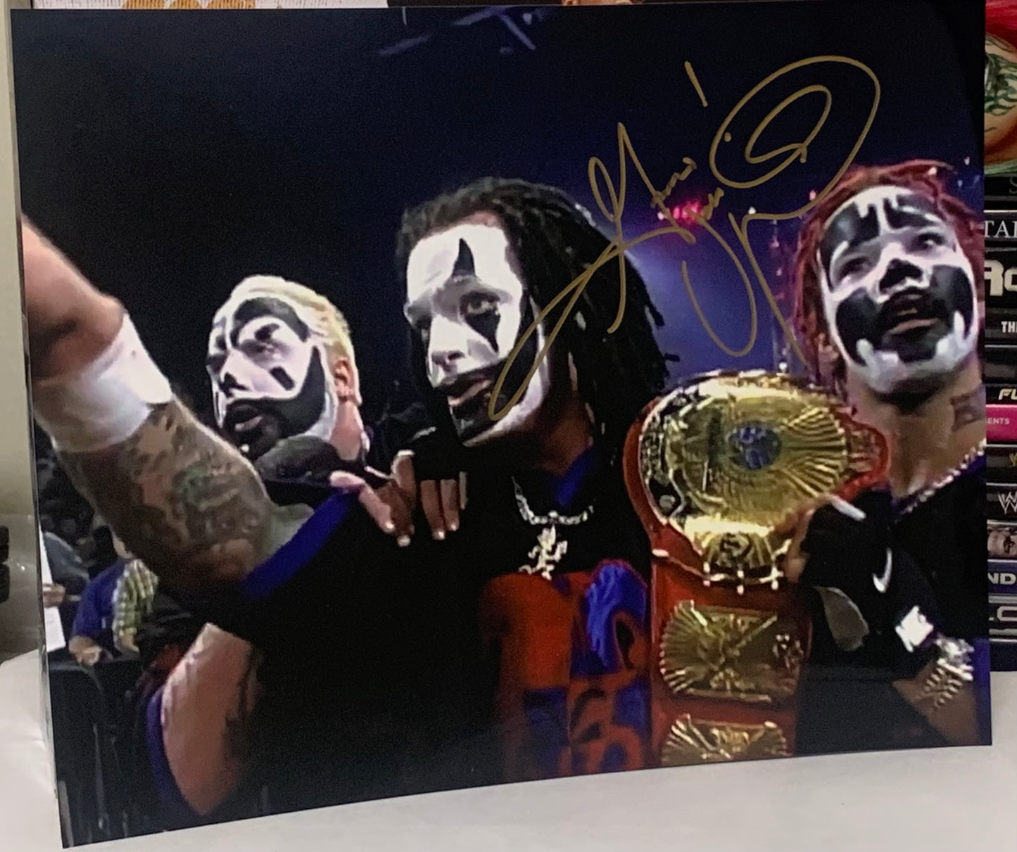 Vampiro Signed 8x10 Color Photo (Comes w/COA)