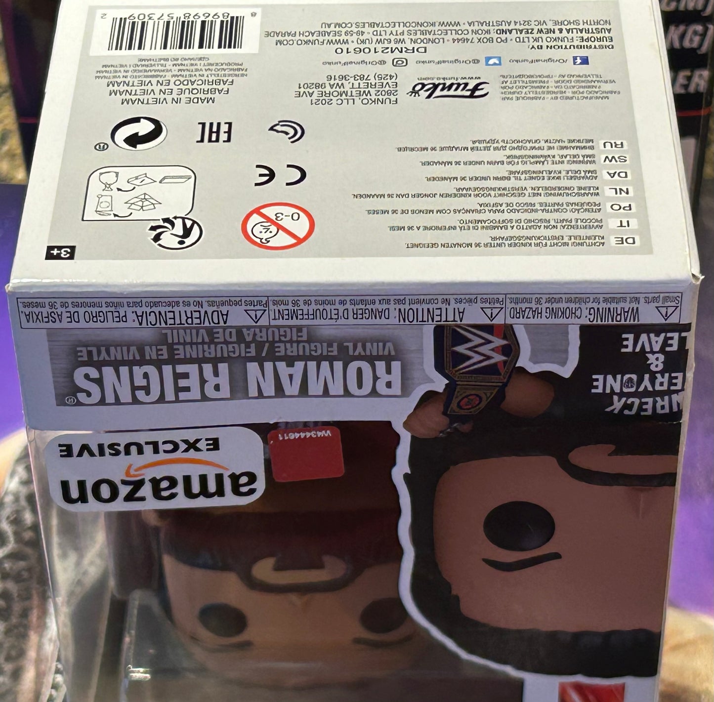 * Roman Reigns WWE Exclusive Funko Pop #98