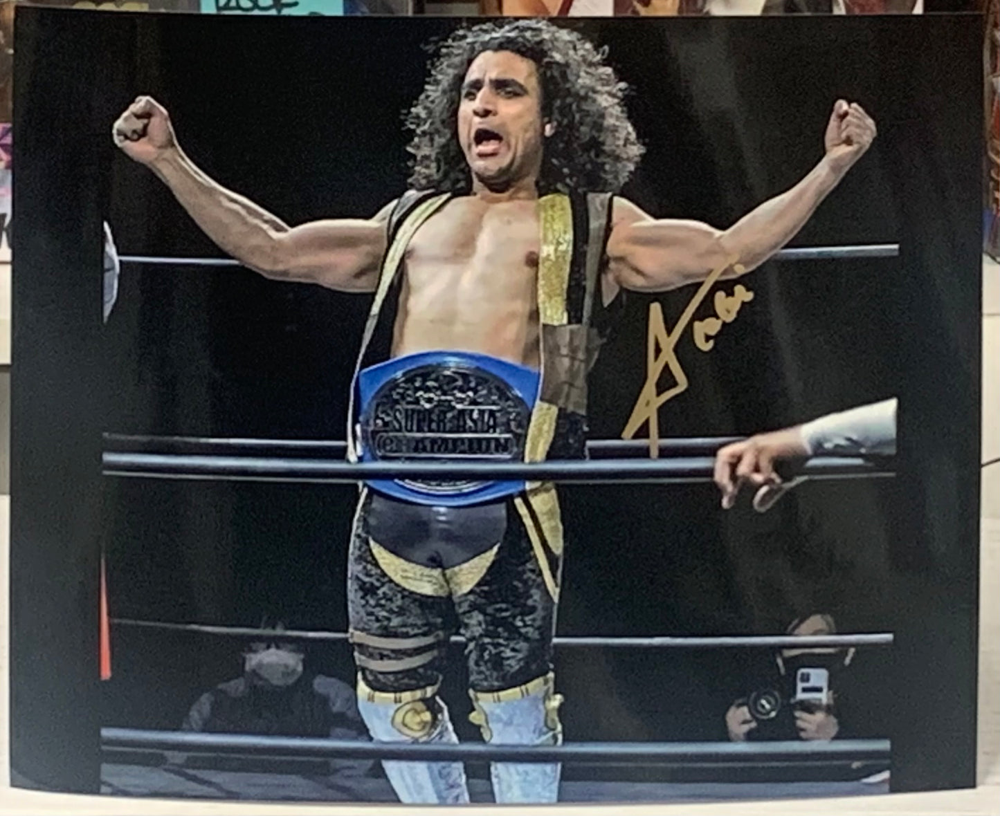 Baliyan Akki (Japan, DDT) Signed 8x10 Color Photo (Comes w/COA)