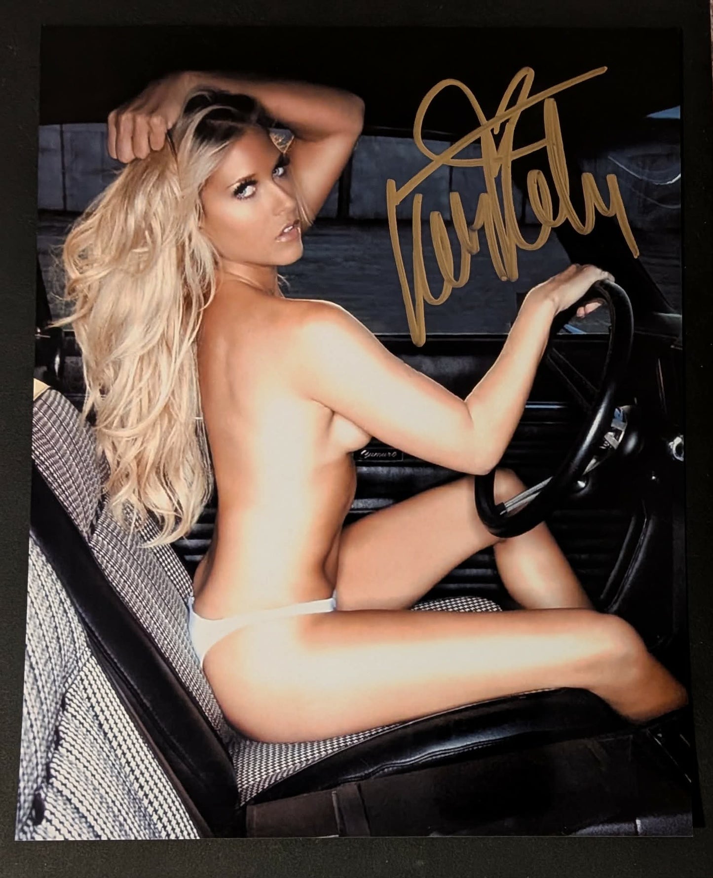 Kelly Kelly Pose 10 Signed Photo COA