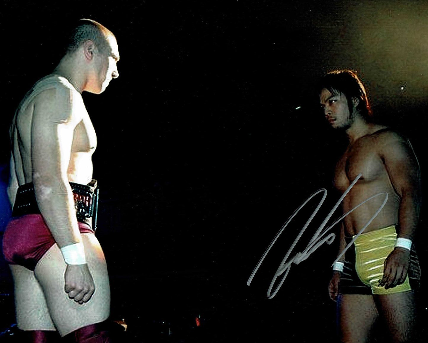 Kenta Kobayashi (Hideo Itami) Pose 3 Signed Photo COA