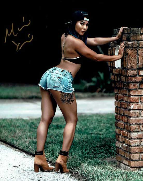 Mia Yim (Jade) Pose 1 Signed Photo COA