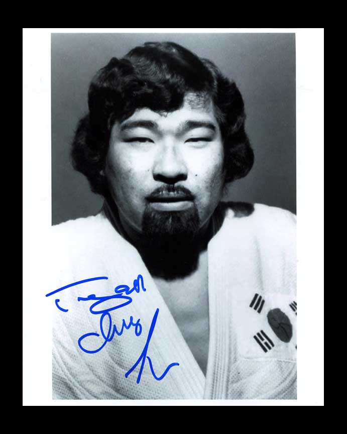Tiger Chung Lee Pose 3 Signed Photo RARE COA