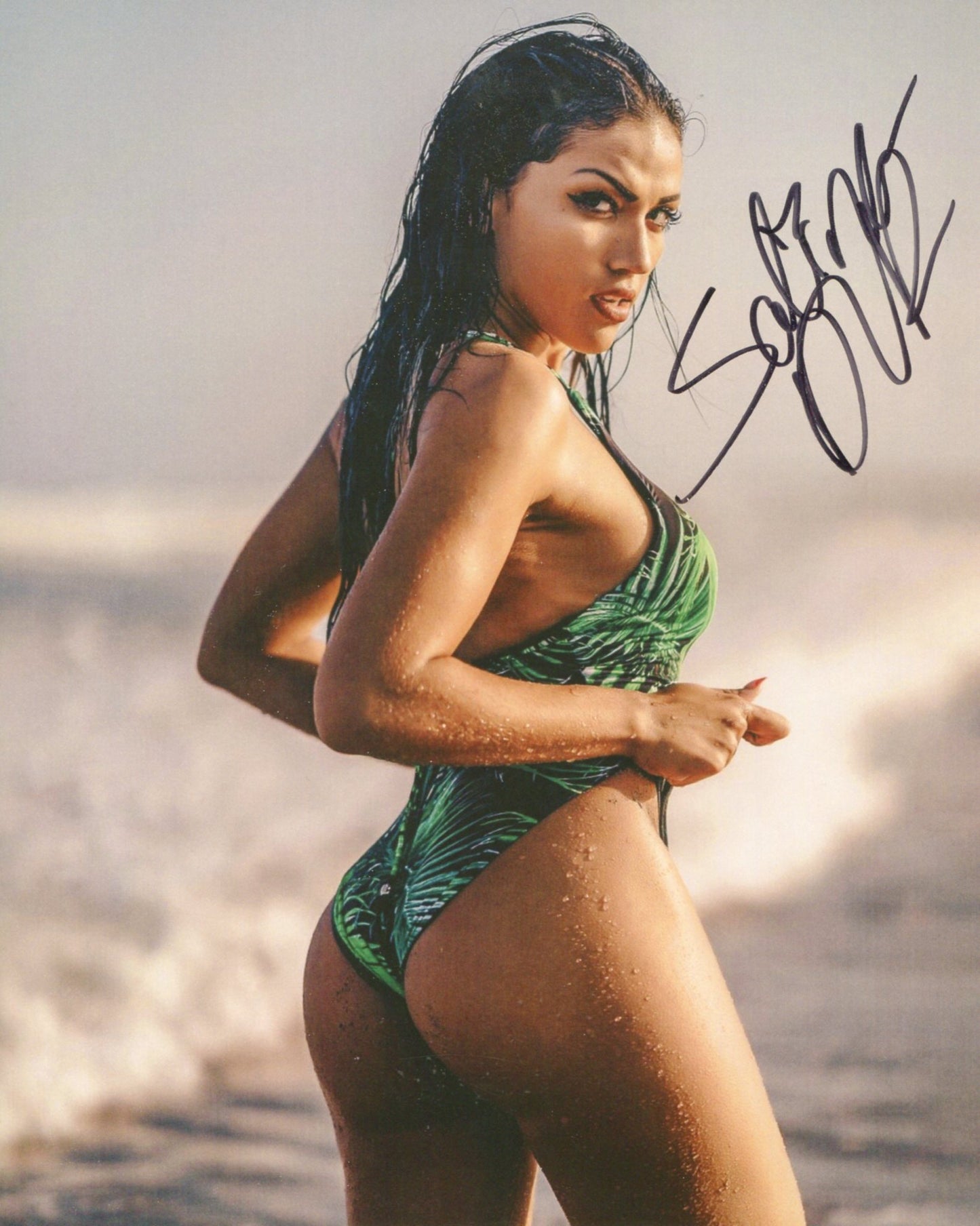 Salina de la Renta Pose 1 Signed Photo COA