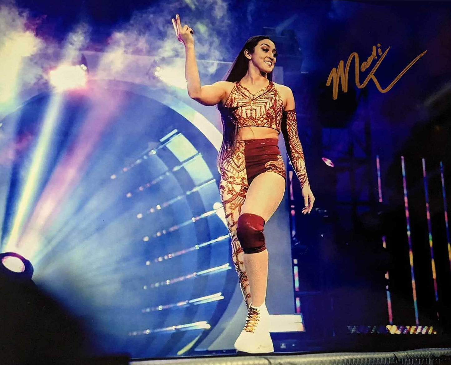 Madi Wrenkowski (Wren Sinclair) Pose 4 Signed Photo COA