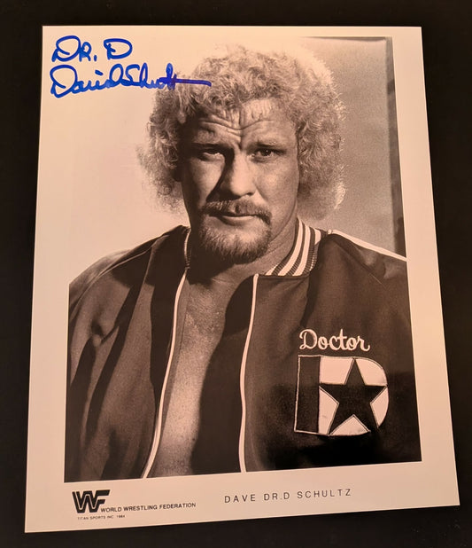 Dr. D David Schultz Pose 5 Signed Photo COA