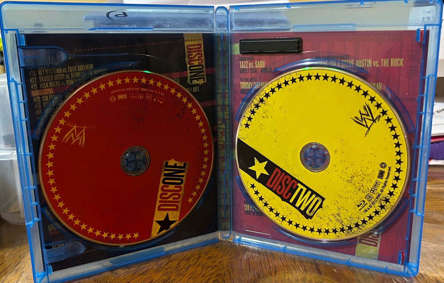 * WWE “The Top 25 Rivalries in Wrestling History” Blu-rey (2-Disc set)