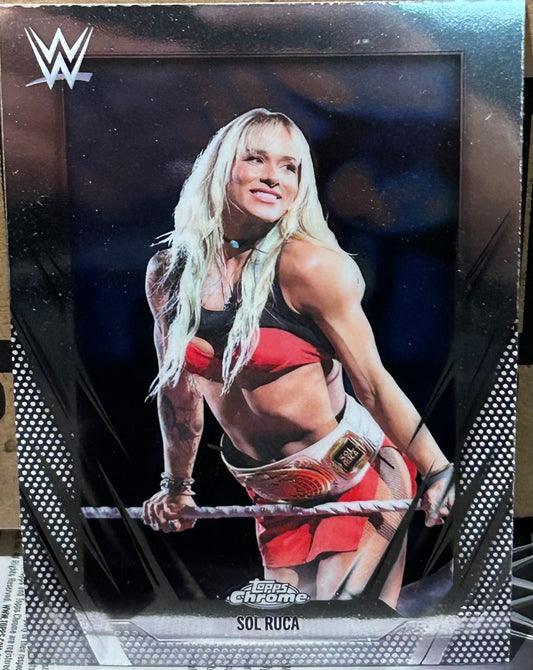 + Sol Ruca 2026 WWE Topps Chrome Card
