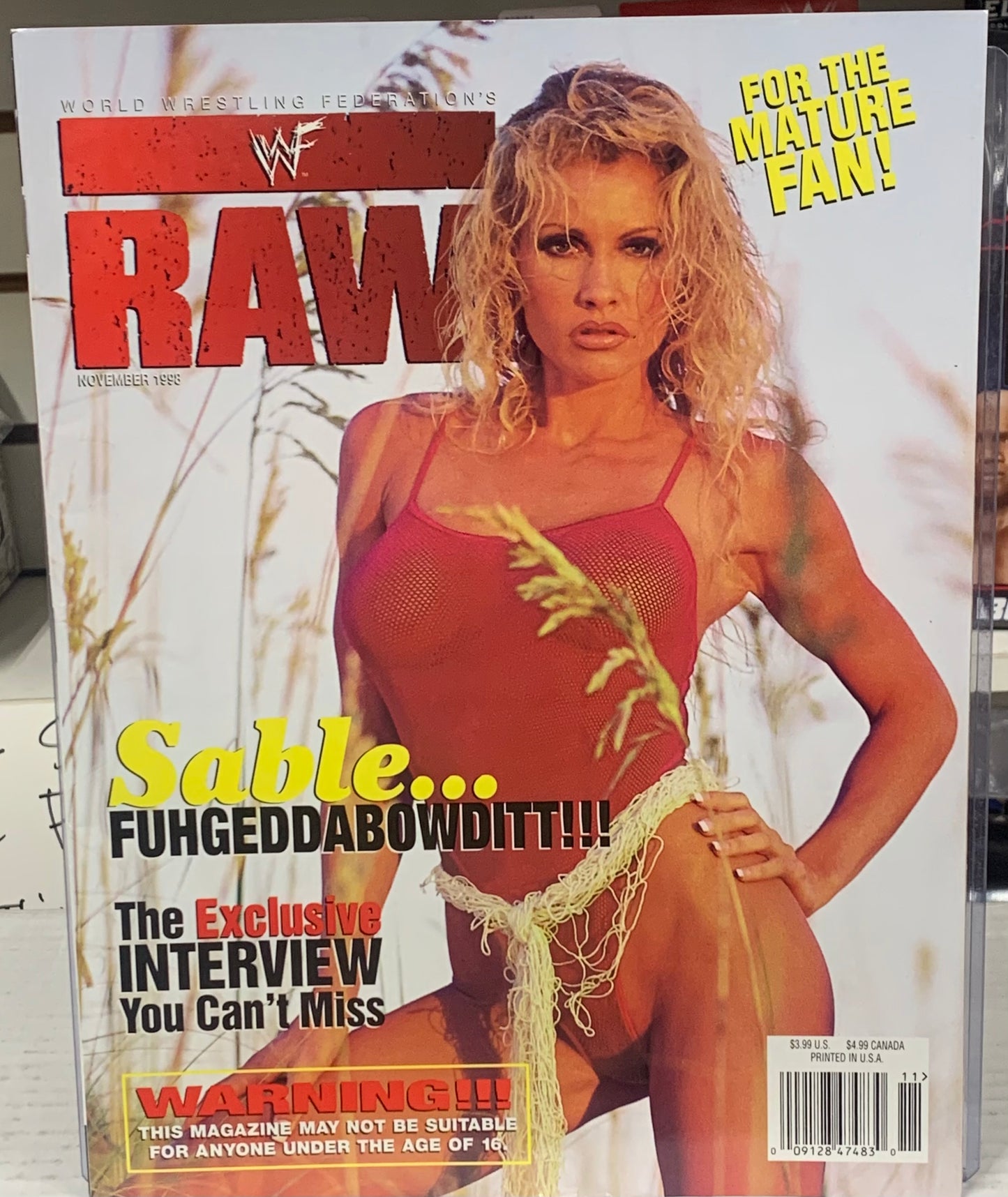 WWE RAW Magazine Nov 1998 SABLE (Red Hot Double Sided Poster Jaqueline)