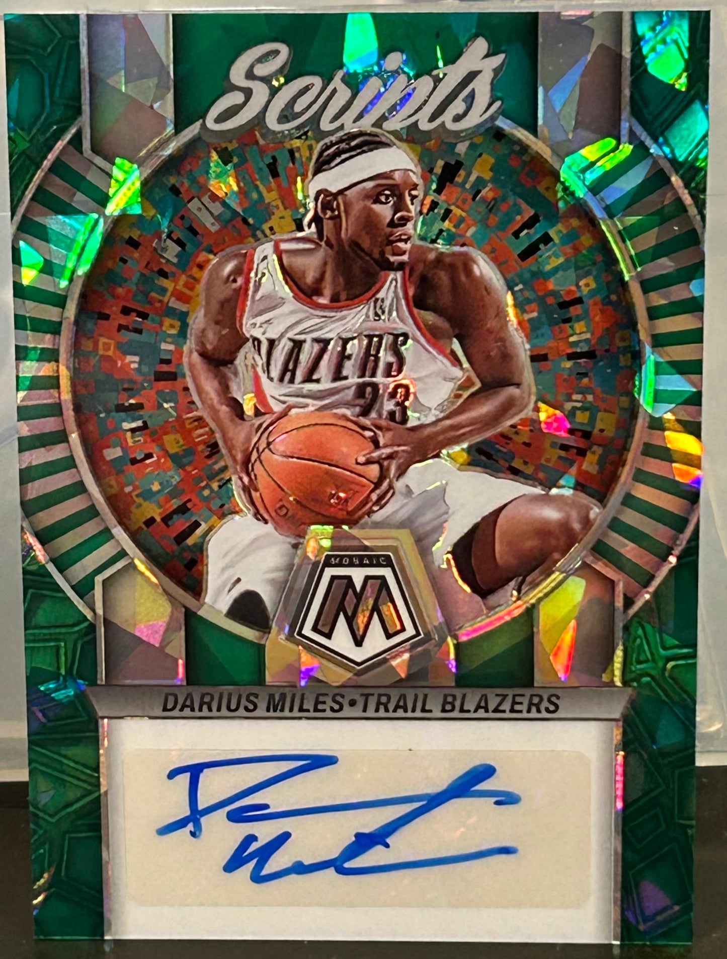 + Darius Miles 2022-23 Panini Mosaic “Scripts” Green Cracked Ice Auto Card