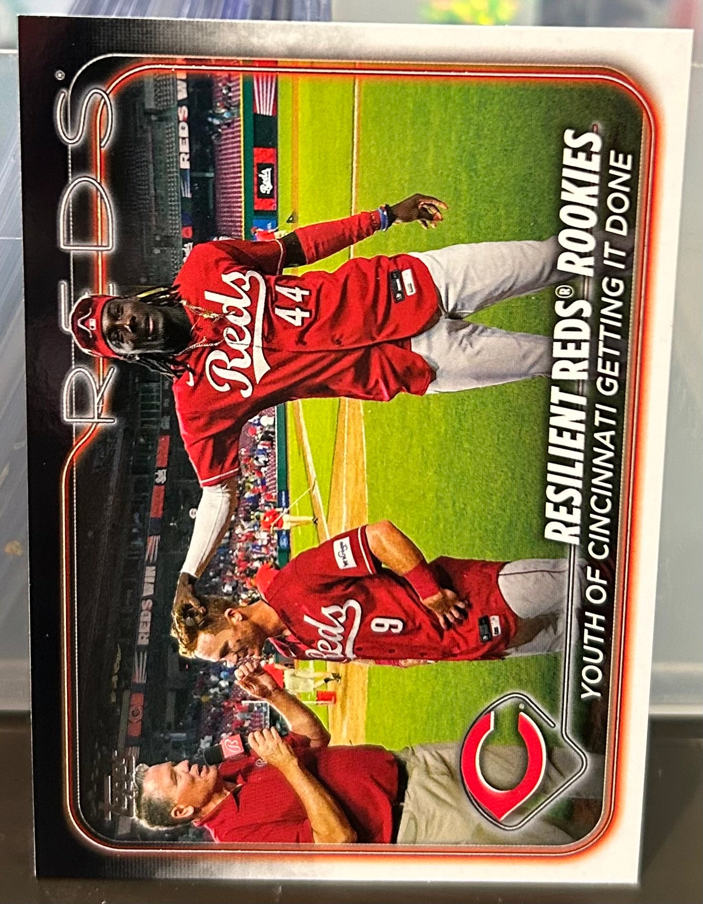 + Cincinnati Reds 2024 Topps “Resilient Red Rookies” Card (Elly De La Cruz)