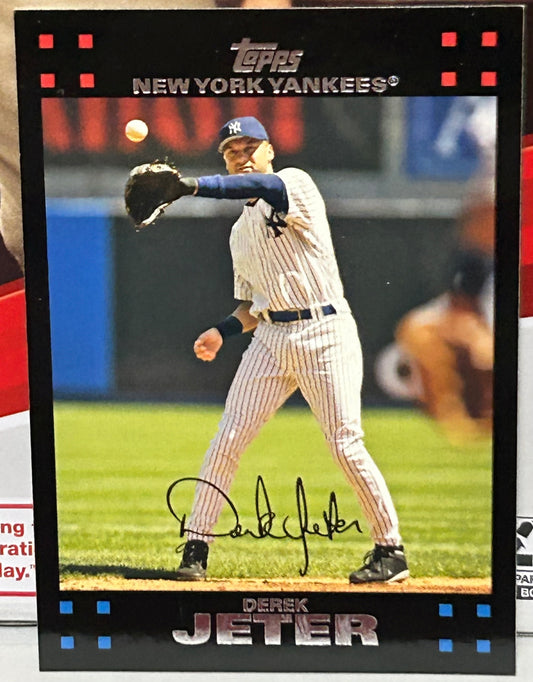 Derek Jeter 2007 Topps Card NY YANKEES