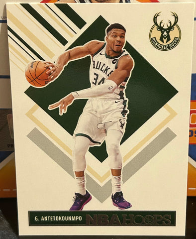 Giannis Antetokounmpo 2024-25 NBA Hoops Card Milwaukee Bucks