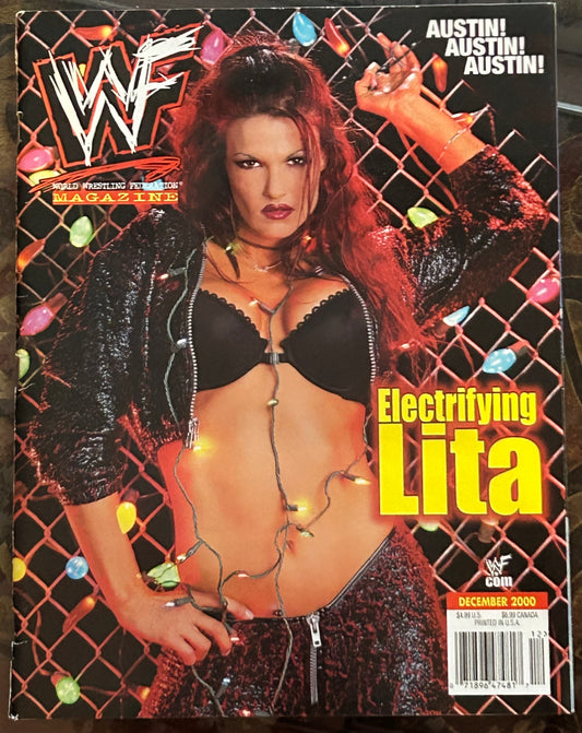 * WWE Magazine December 2010 (Double Sided Lita Poster Inside)