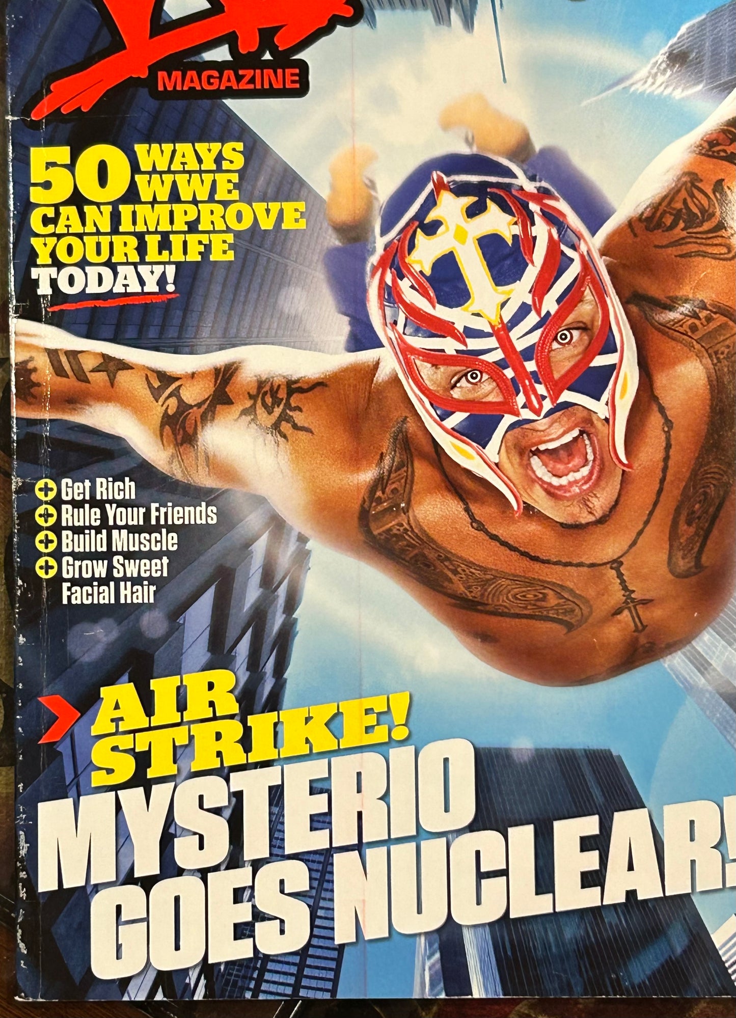 * WWE Magazine Holiday 2010 (Rey Mysterio)