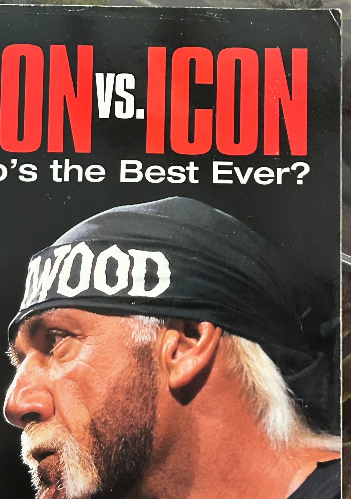 * WWE Magazine May 2002 (The Rock, Hollywood Hogan)