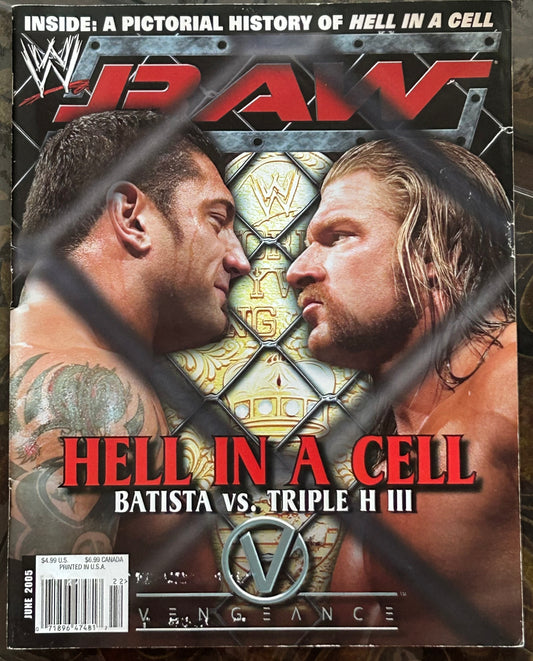 * WWE RAW Magazine June 2005 (Triple H, Batista)