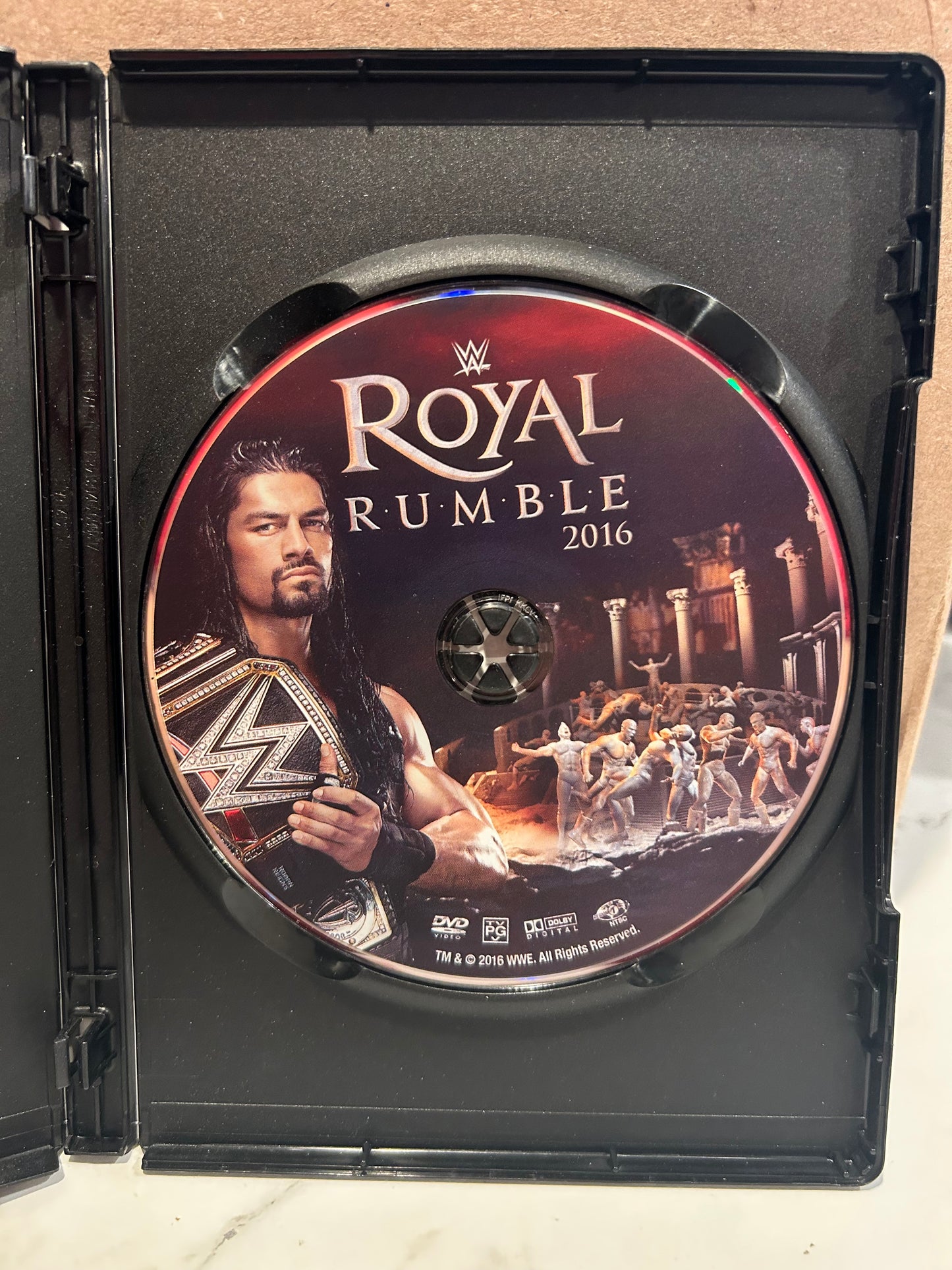 + WWE DVD “Royal Rumble 2016” (Triple H, Ambrose, Charlotte Flair & so much more)