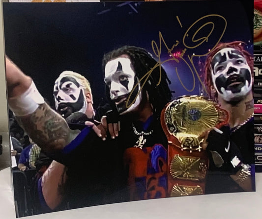 Vampiro Signed 8x10 Color Photo (Comes w/COA)