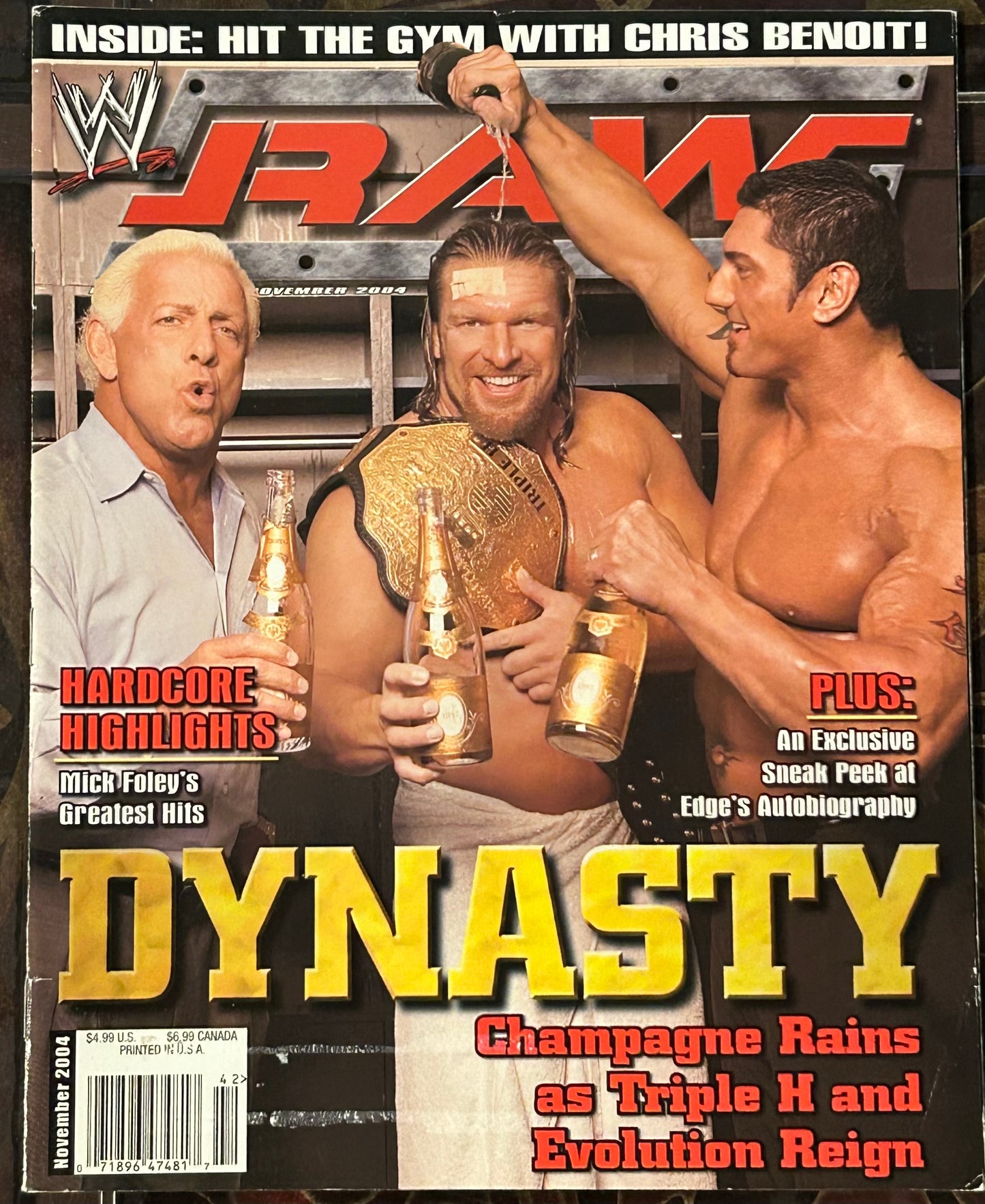 * WWE RAW Magazine Nov 2004 (EVOLUTION)