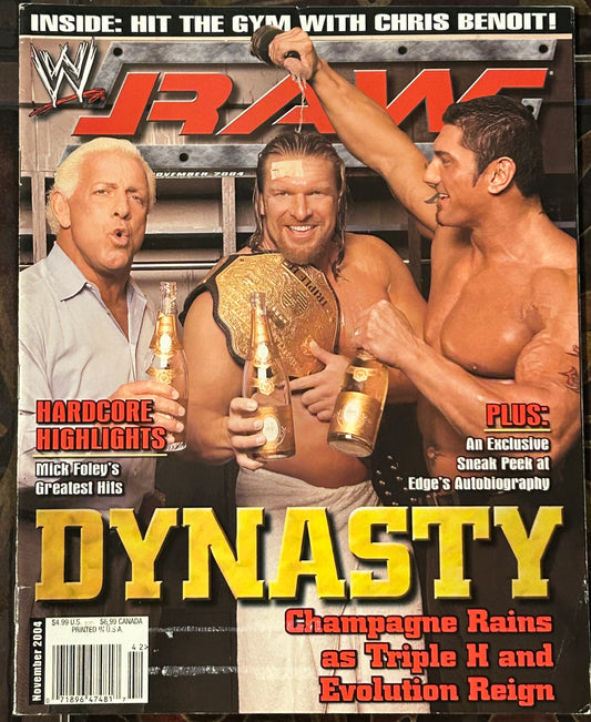 * WWE RAW Magazine Nov 2004 (EVOLUTION)