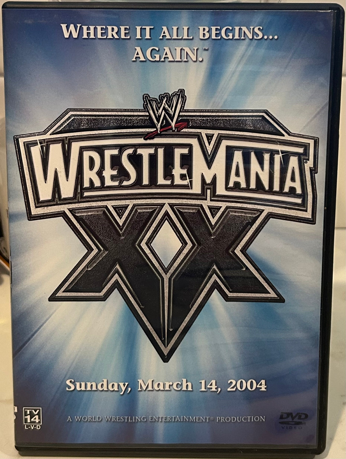 + WWE DVD “Wrestlemania 20” (3-Disc Set)
