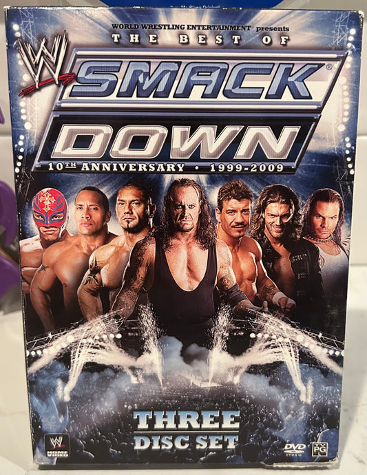 + WWE DVD “The Best of Smackdown, 10th Anniversary 1999-2009” (3-Disc Set)