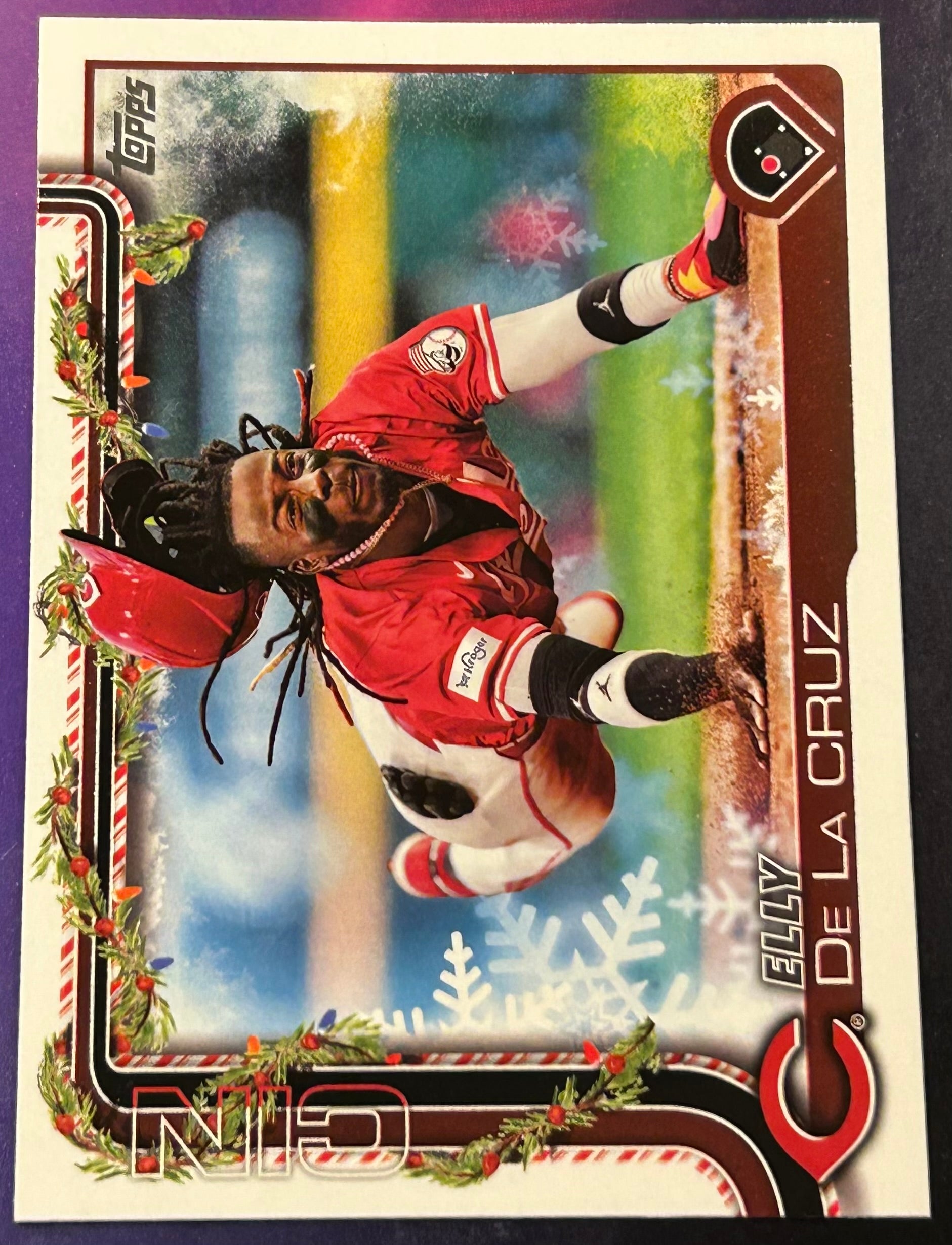 Elly De La Cruz 2025 Topps Holiday Variation Card (Cincinnati Reds