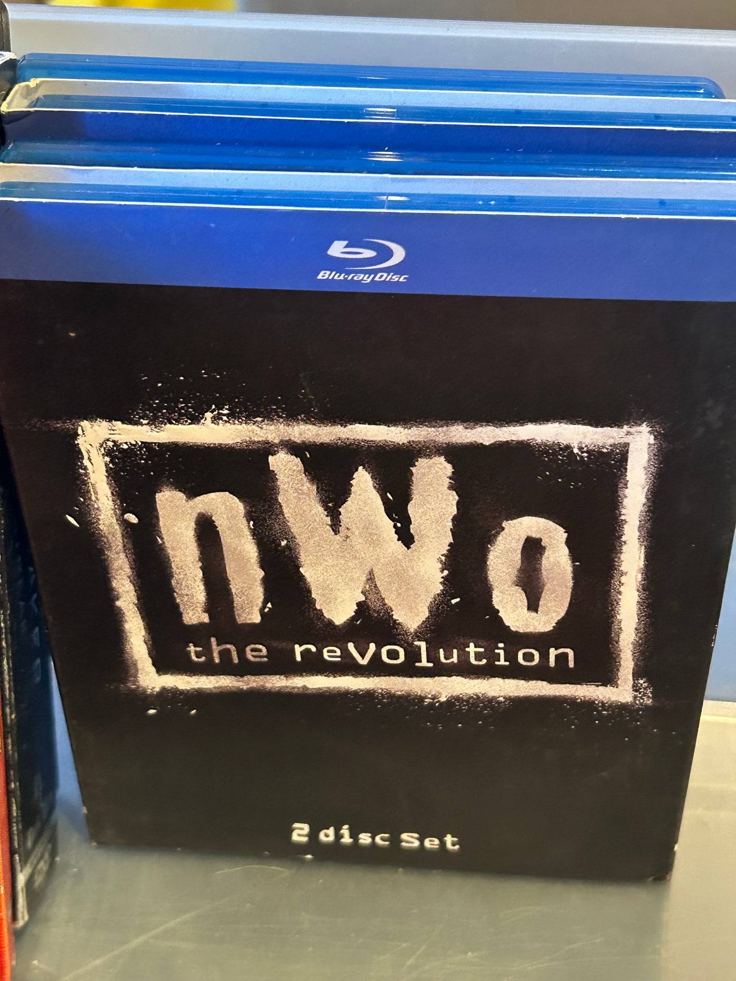 Blu-ray WWE NWO New World Order “The Revolution” (2-Disc Set) Hulk Hogan, Scott Hall & Kevin Nash)