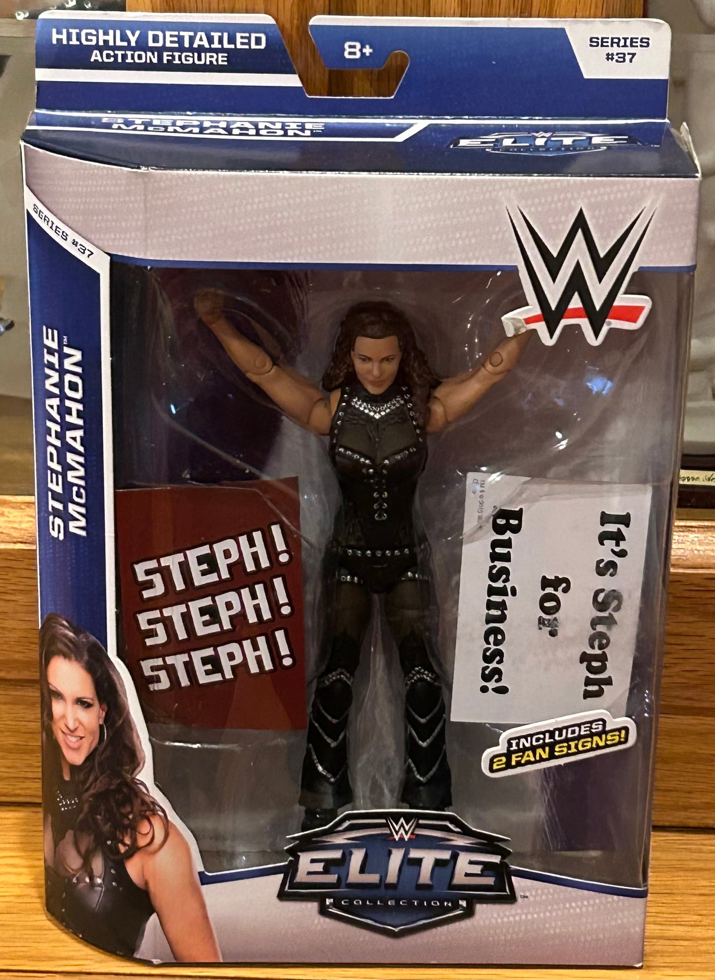 Stephanie McMahon WWE mattel Elite Series 37 Action E(Box opened but Figure is Complete)