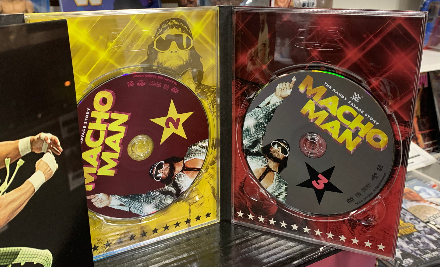 WWE DVD(3-Disc Set) Macho Man, The Randy Savage Story” (Steamboat, Hogan, Piper, HBK)
