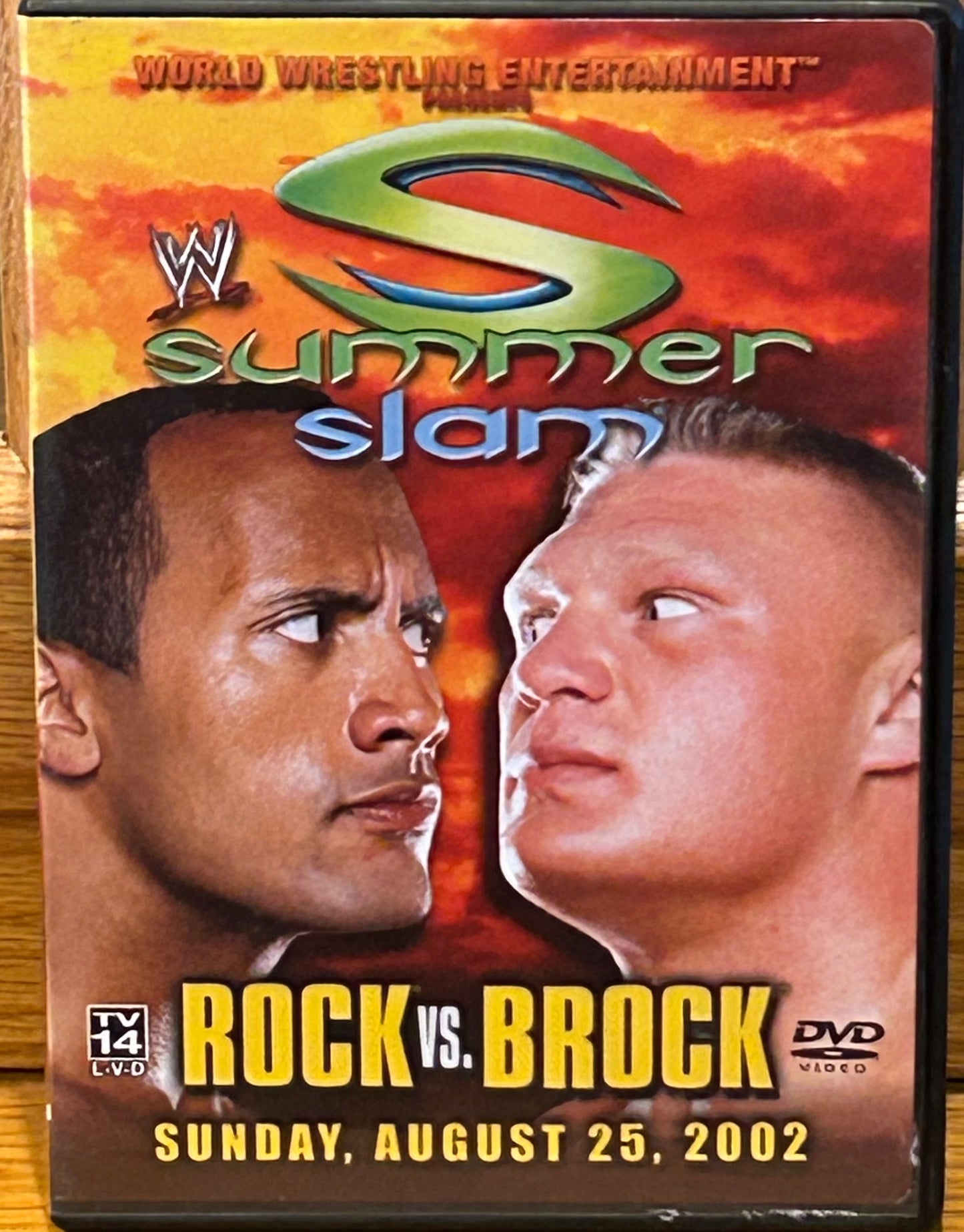 * WWE Summer Slam 2002 DVD (The Rock, Brock Lesnar & so much more)