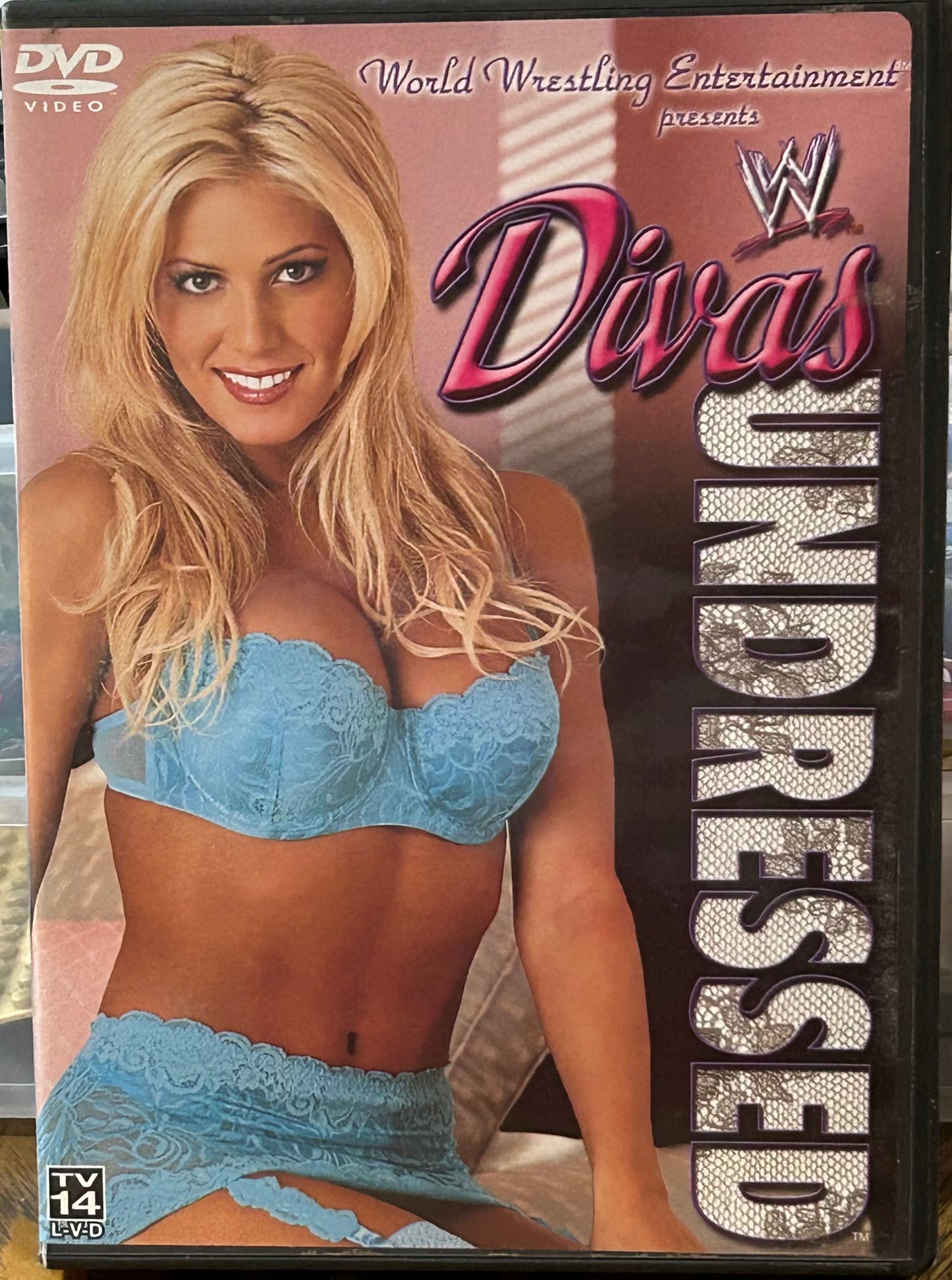 * WWE Divas Undressed DVD (Trish, Torrie Wilson, Stacy Keibler & so much more)