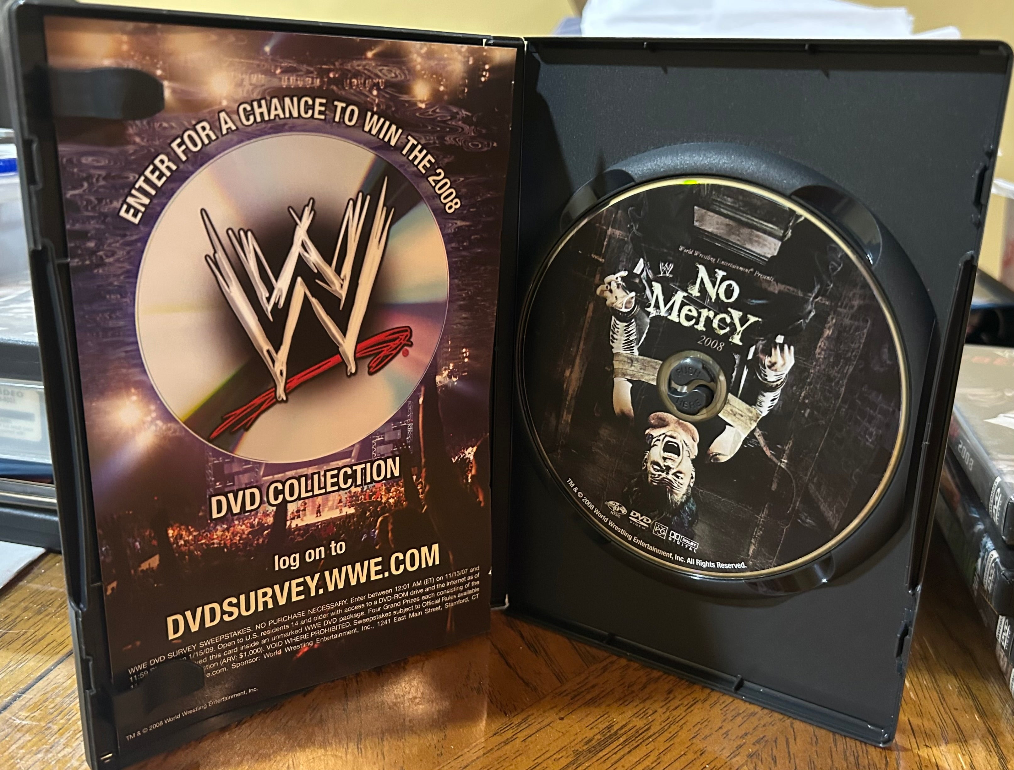WWE “No Mercy 2008” DVD (Jeff Hardy, Triple H, Shawn Michaels & so