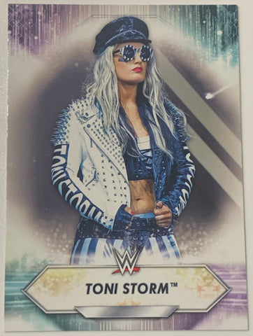 Toni Storm 2021 WWE Topps Card