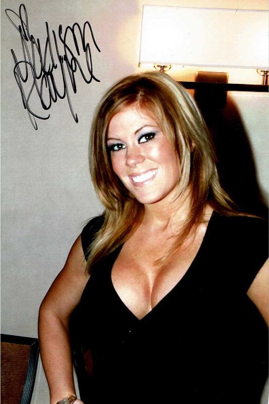 Madison Rayne Pose 2 Signed Candid (4x6 Size) Photo COA
