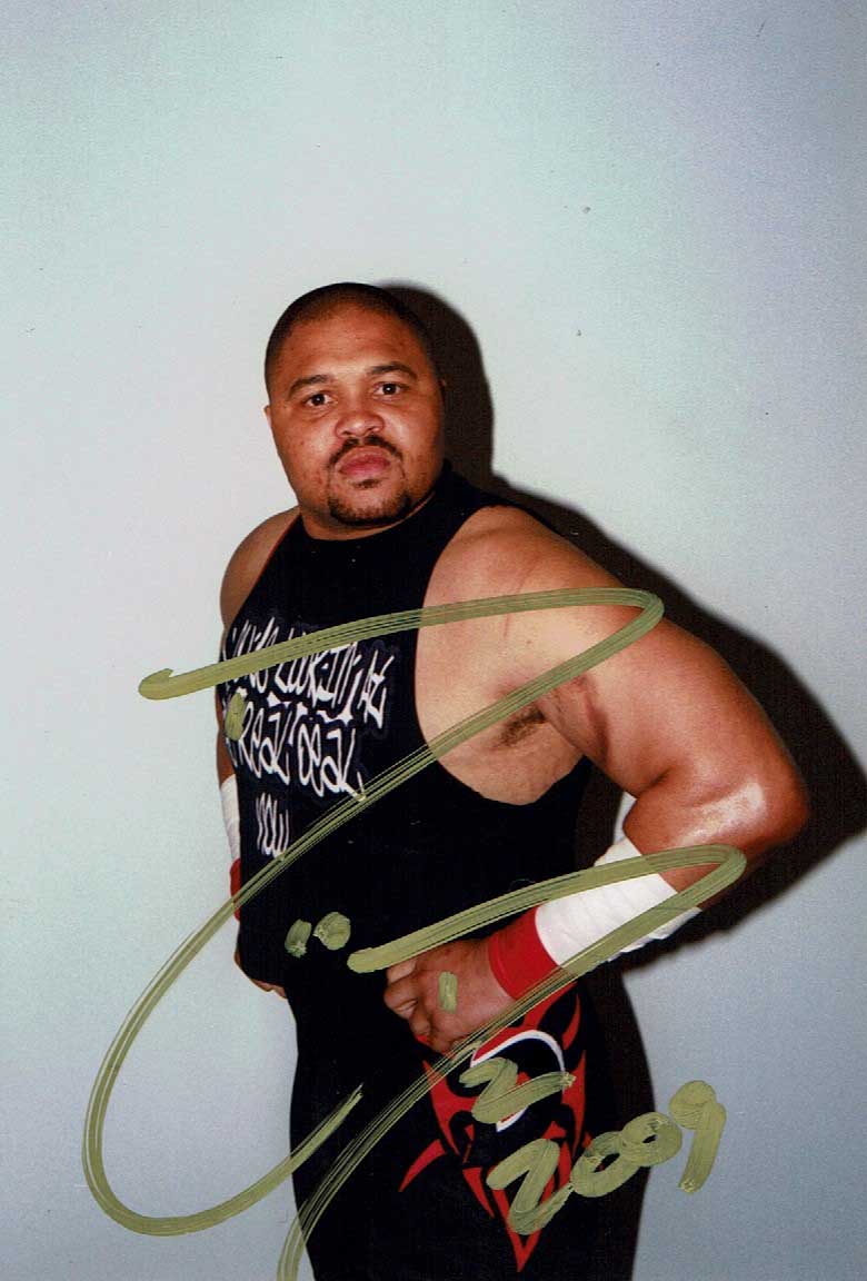D'Lo Brown Pose 2 Signed Candid (4x6 Size) Photo COA