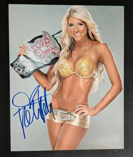 Kelly Kelly Pose 1 Signed Photo COA