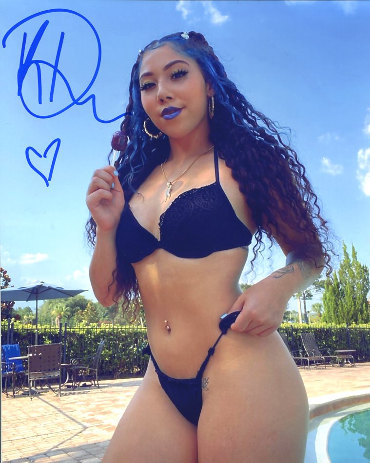 Kiah Dream Signed 8x10 Color Photo COA