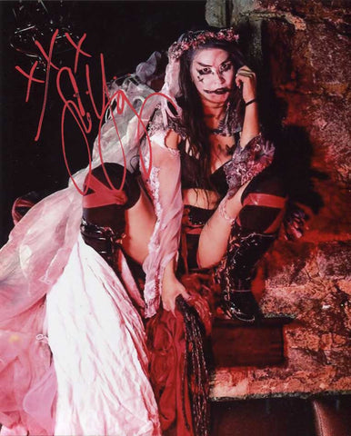 Su Yung (Susie) Pose 1 Signed Photo COA