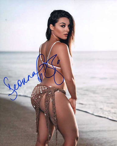 Deonna Purrazzo Pose 2 Signed Photo COA