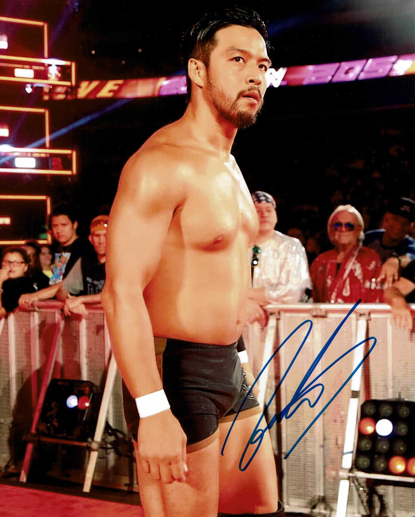 Kenta Kobayashi (Hideo Itami) Pose 5 Signed Photo COA