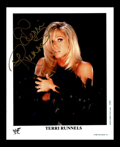 Terri Runnels (Marlena) Pose 8 Silver or Gold Ink Signed Photo COA
