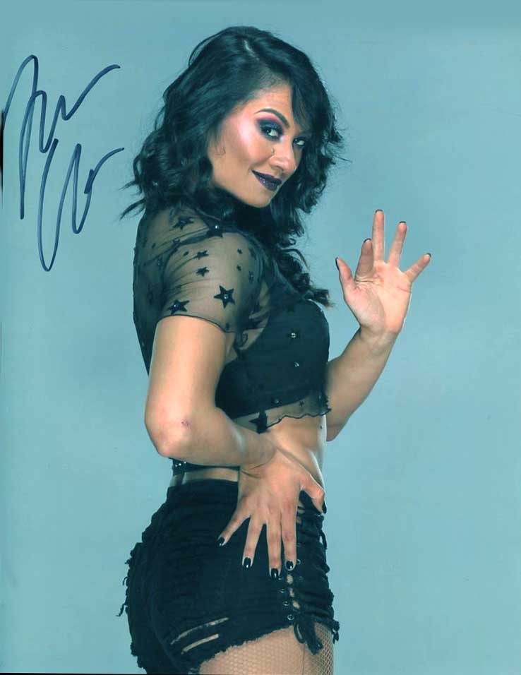 Jessi Kamea (Elaban) Pose 2 Signed Photo COA